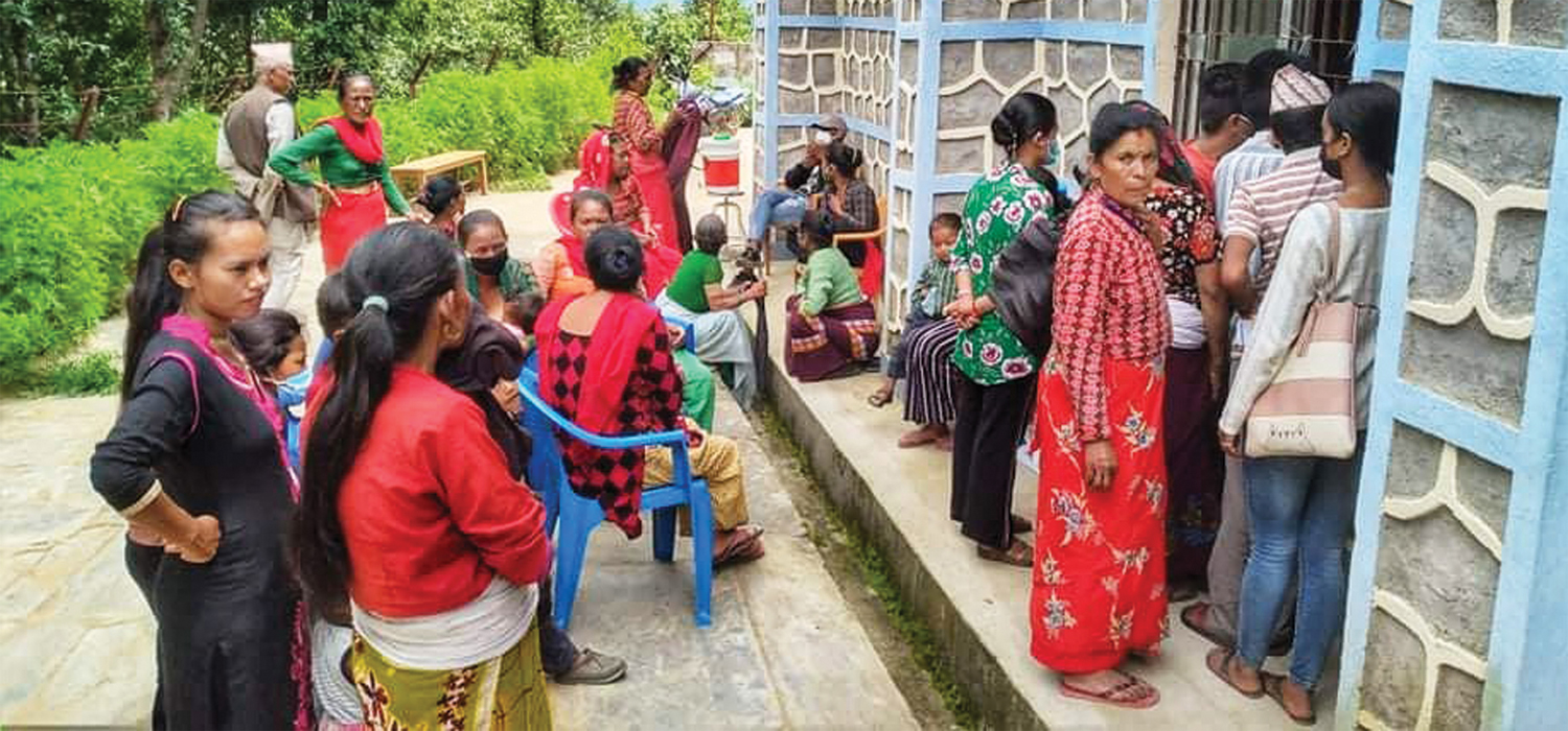 कुकुर आतङ्कले स्थानीय त्रसित, दुई दिनमा ८१ जनालाई भ्याक्सिन