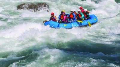 दैलेखको राकम कर्णालीमा -याफ्टिङ सेवा