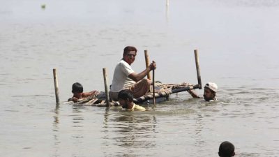 पाकिस्तान मानवीय संकटतर्फ उन्मुख