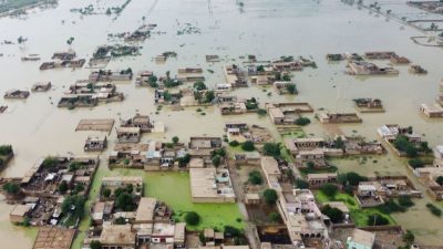 पाकिस्तानमा बाढीबाट १३ सय बढीको मृत्यु